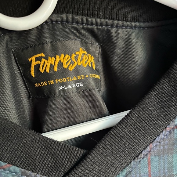 Plaid windbreaker - Picture 4 of 6